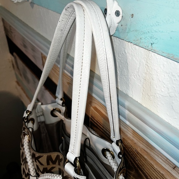 Authentic Michael kors jet set drawstring bag - Picture 5 of 10